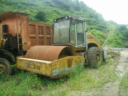 贵州出售转让二手8651小时2009年厦工XG622MH单钢轮压路机