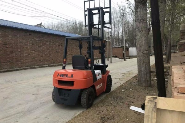 乌鲁木齐市出售转让二手合力电动叉车