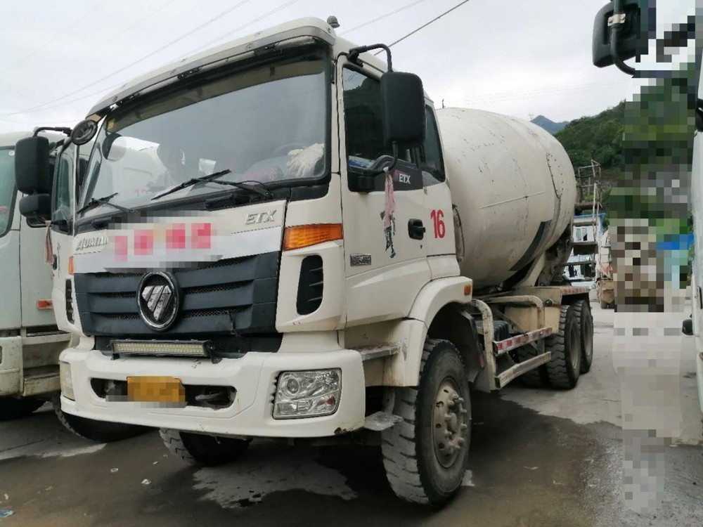 百色出售二手福田欧曼大14方搅拌运输车