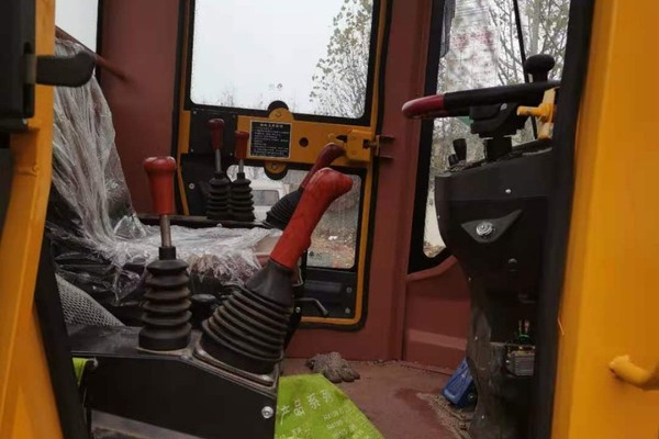 出售二手装载式打桩机 公路俩边护栏安装专用940打桩机